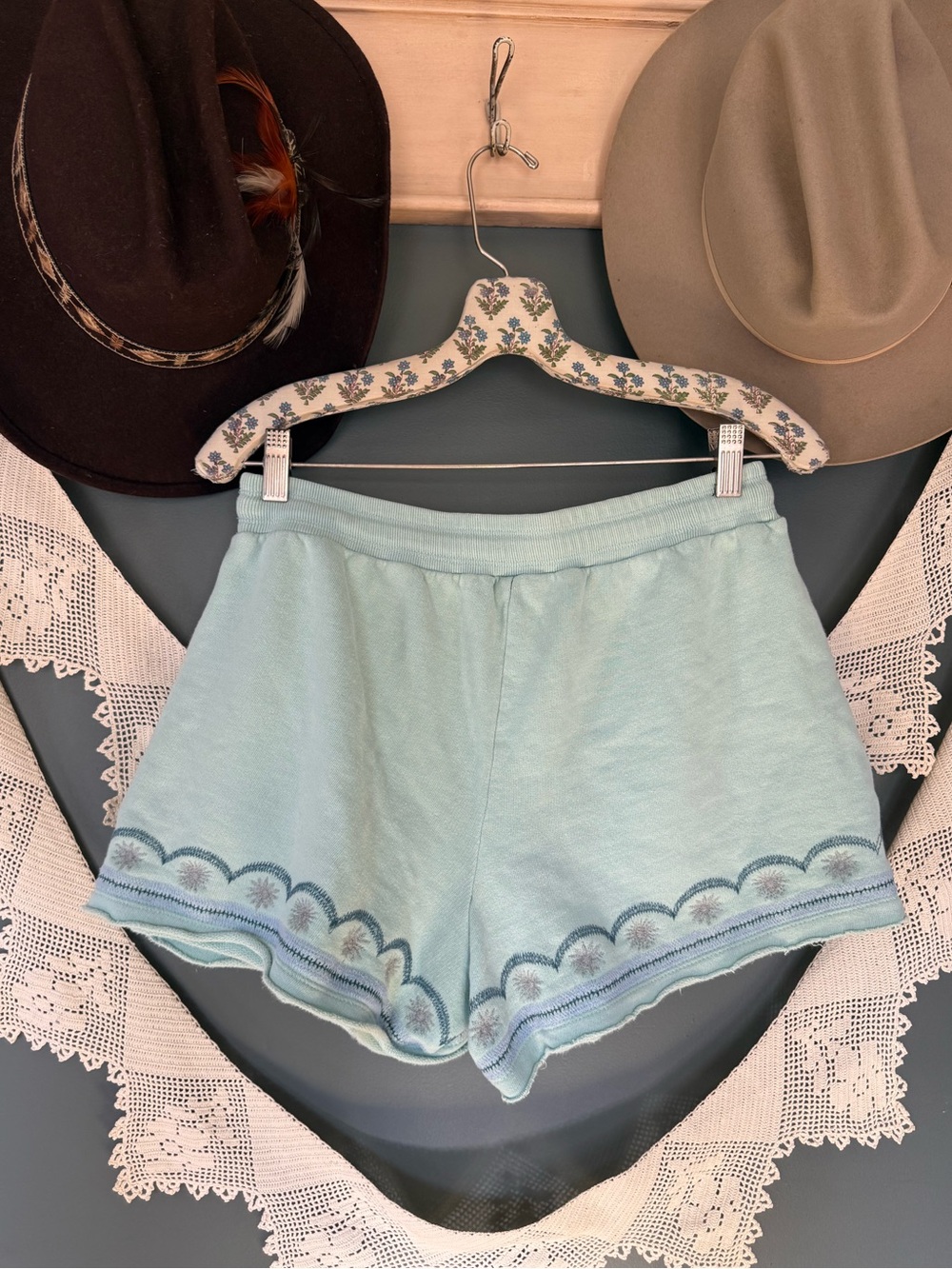 Daily Practice by Anthropologie Marka Embroidered Shorts sz small - Picture 5 of 9